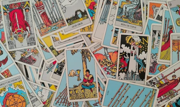 Usar el tarot para crear historias